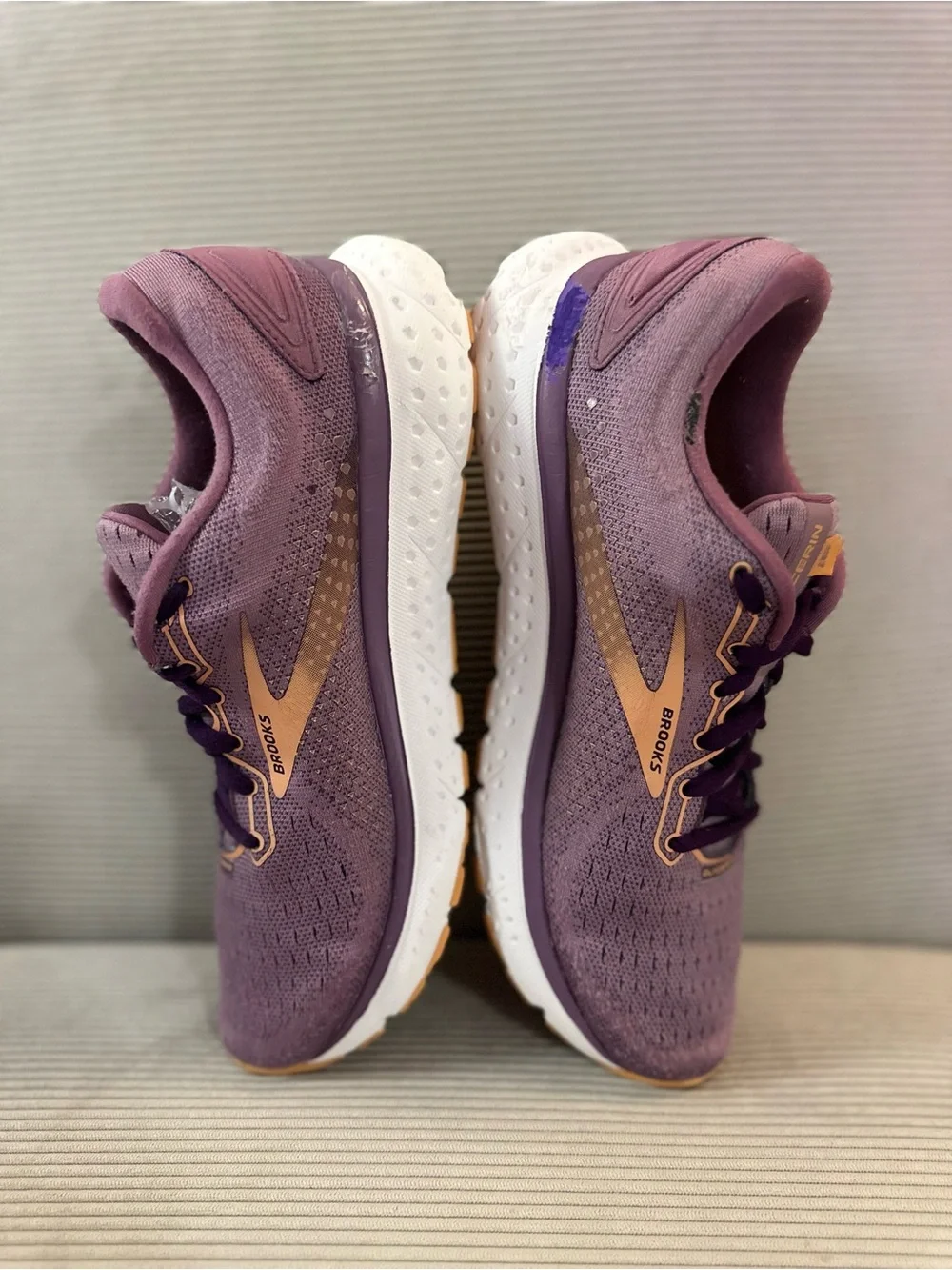 Brooks Women's Glycerin 18 running shoes “purple/plum” size 8.5